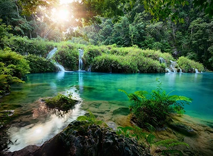 Muelle en uno de los Lagos de Montebello
